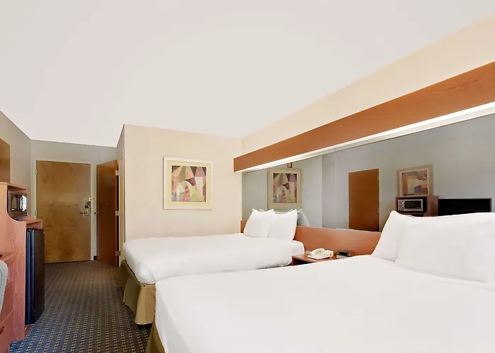 Hotel Red Roof